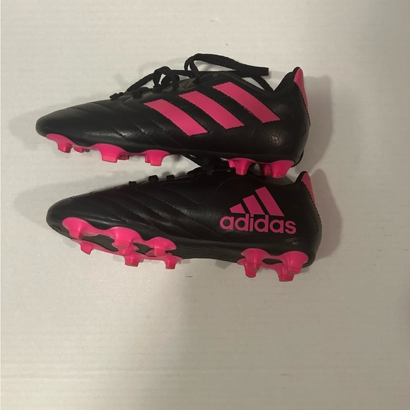 Adidas unixsex soccer cleats, size 2. - Picture 4 of 6